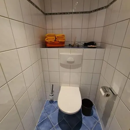 Schoenes Doppelzimmer Mit Kueche Und Badezimmer Elgersburg Buitenkant foto