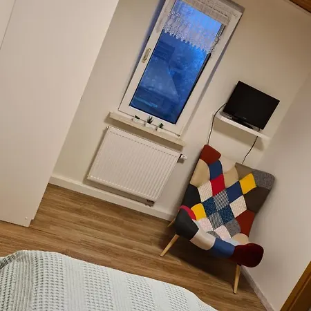 Schoenes Doppelzimmer Mit Kueche Und Badezimmer Elgersburg Buitenkant foto