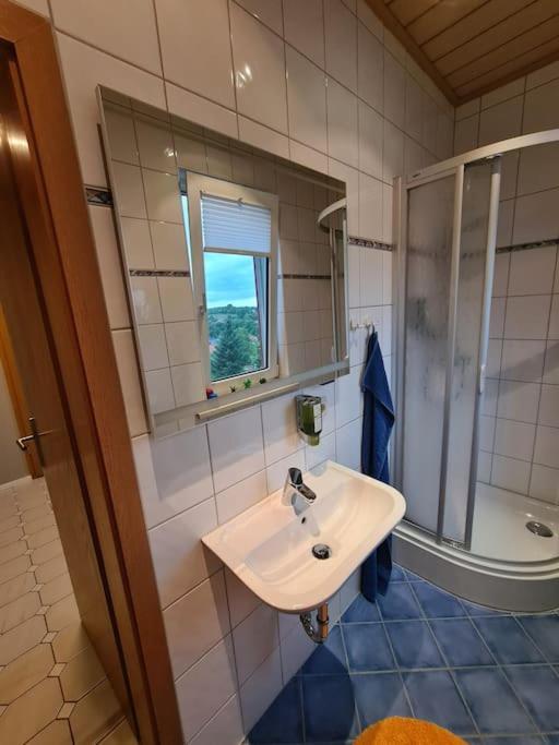 Schoenes Doppelzimmer Mit Kueche Und Badezimmer