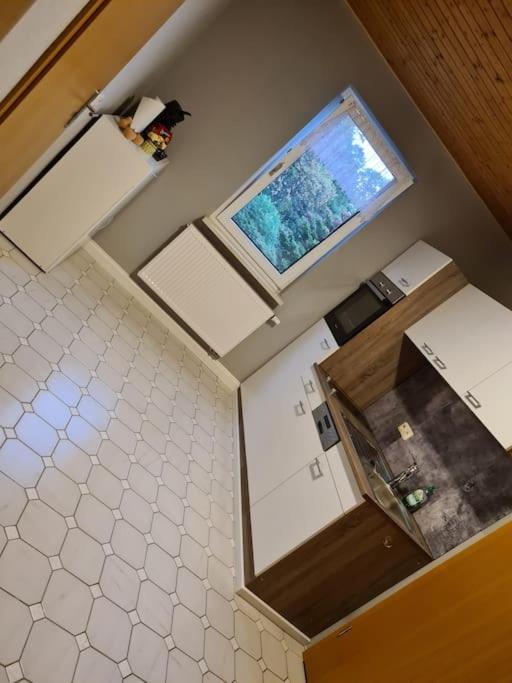 Schoenes Doppelzimmer Mit Kueche Und Badezimmer * Elgersburg