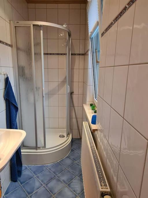 Schoenes Doppelzimmer Mit Kueche Und Badezimmer Apartment Elgersburg