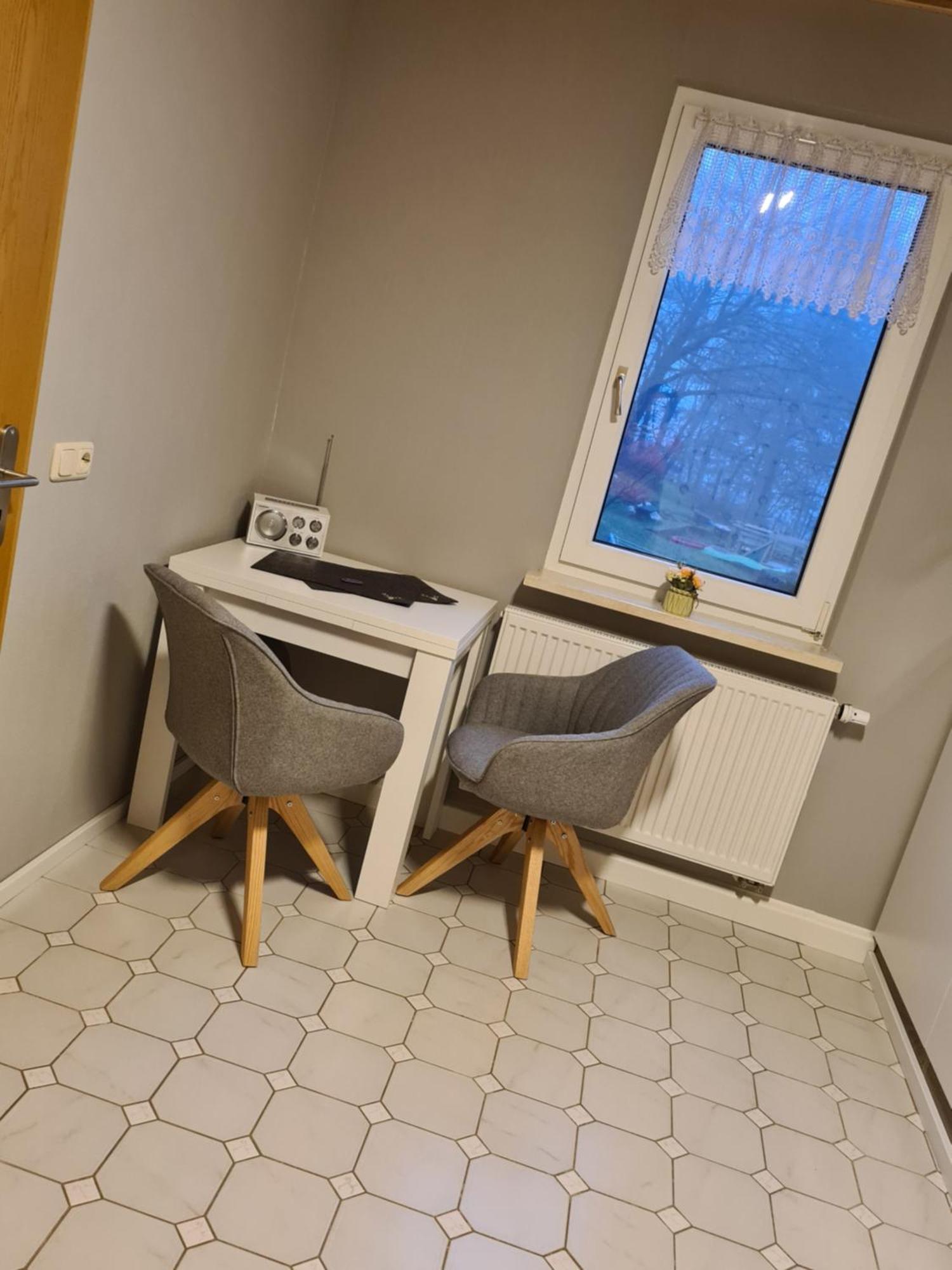 Schoenes Doppelzimmer Mit Kueche Und Badezimmer Elgersburg